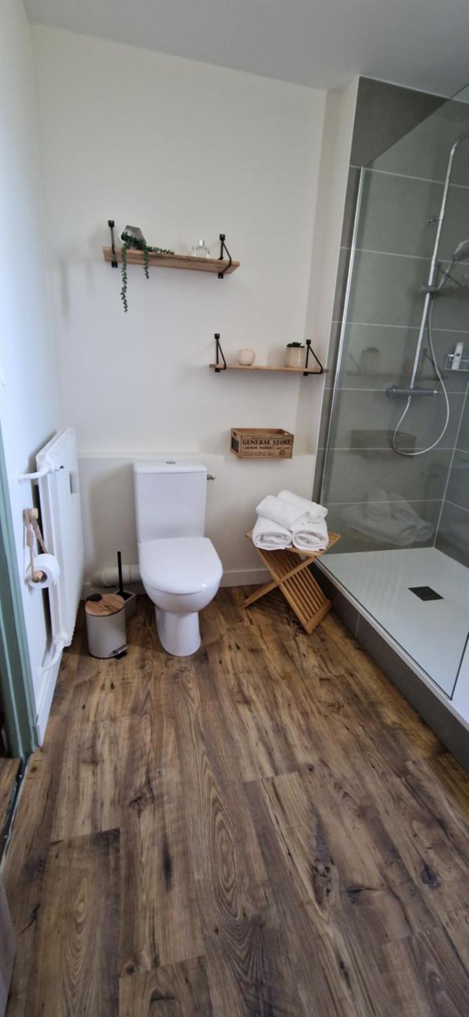 D-Day Apartment บาเยอ ภายนอก รูปภาพ