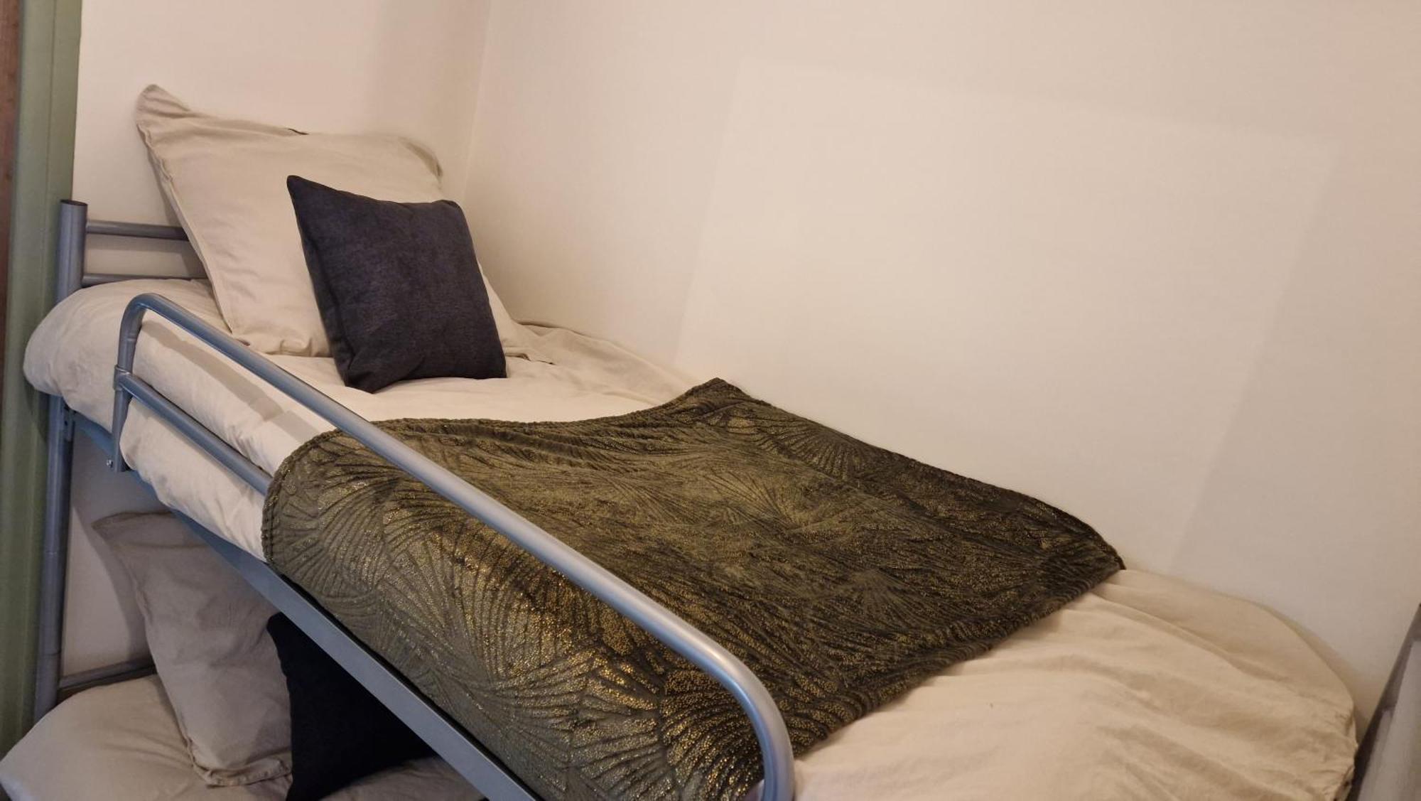 D-Day Apartment บาเยอ ภายนอก รูปภาพ
