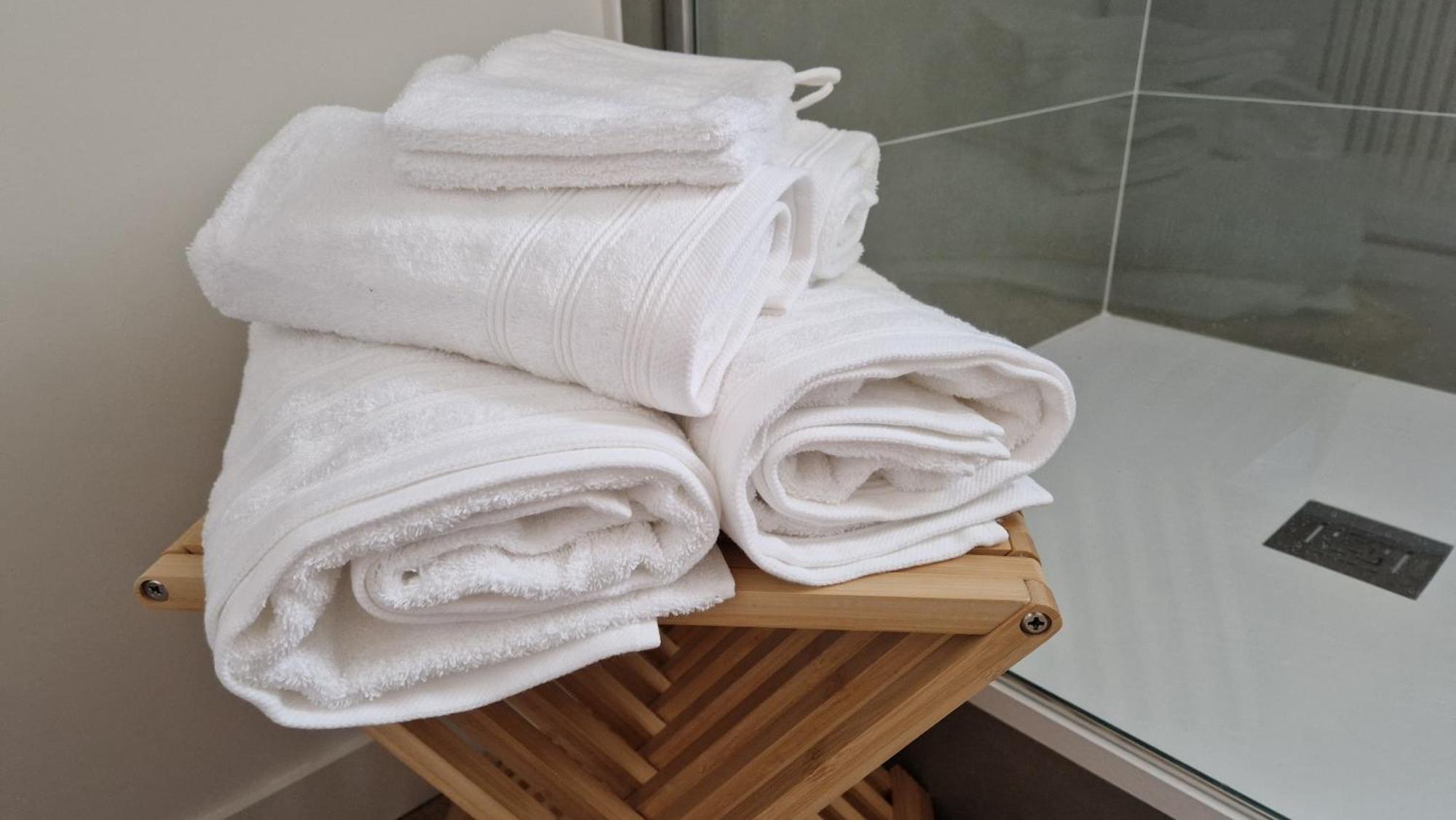 D-Day Apartment บาเยอ ภายนอก รูปภาพ